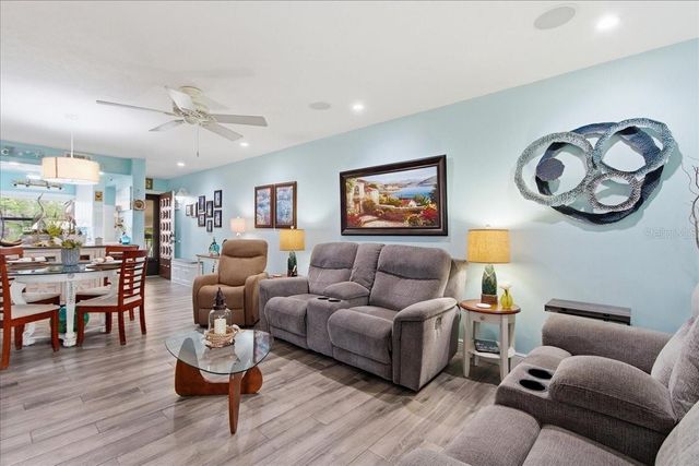 6111 LAKE POINTE DRIVE 202, Orlando, FL 32822