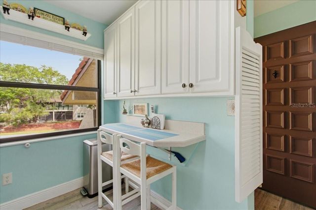 6111 LAKE POINTE DRIVE 202, Orlando, FL 32822