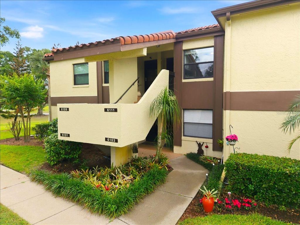 6111 LAKE POINTE DRIVE 202, Orlando, FL 32822