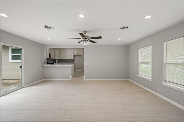 5755 Belvedere Street, Houston, TX 77021
