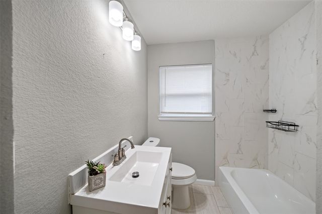 5755 Belvedere Street, Houston, TX 77021