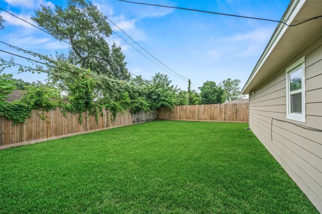 5755 Belvedere Street, Houston, TX 77021