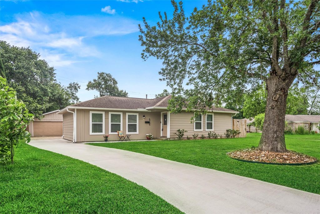 5755 Belvedere Street, Houston, TX 77021