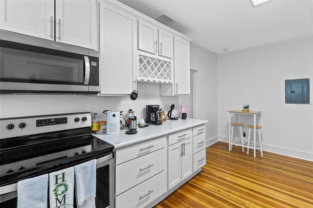 1409 E AMELIA STREET, Orlando, FL 32803