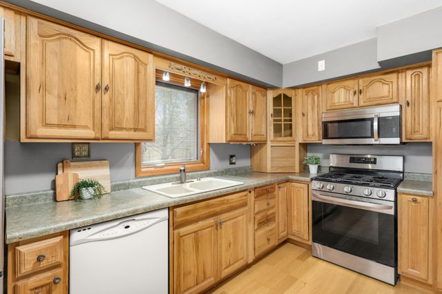 7072 Brian Drive, Centerville, MN 55038