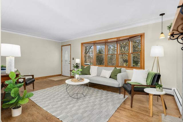 7072 Brian Drive, Centerville, MN 55038