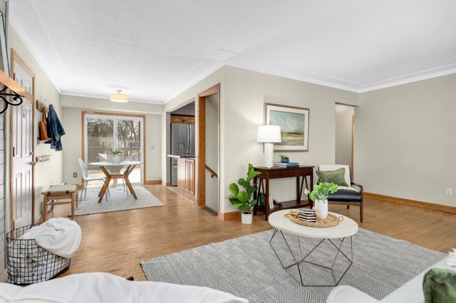 7072 Brian Drive, Centerville, MN 55038