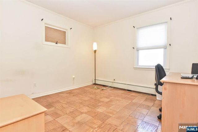 31 Susan Avenue, Midland Park, NJ 07432