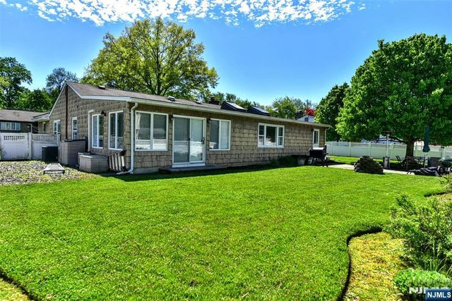 31 Susan Avenue, Midland Park, NJ 07432