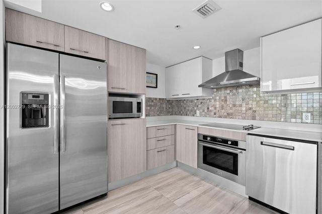 1133 102nd St 407, Bay Harbor Islands, FL 33154