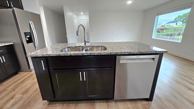 608 N Cheyenne Valley Road, Nixa, MO 65714