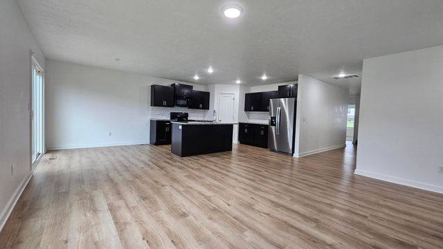 608 N Cheyenne Valley Road, Nixa, MO 65714