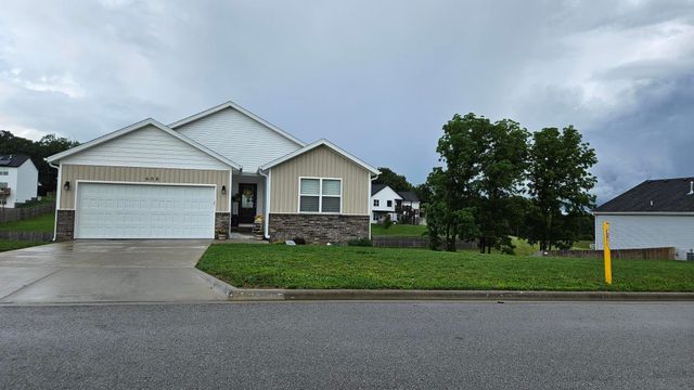 608 N Cheyenne Valley Road, Nixa, MO 65714