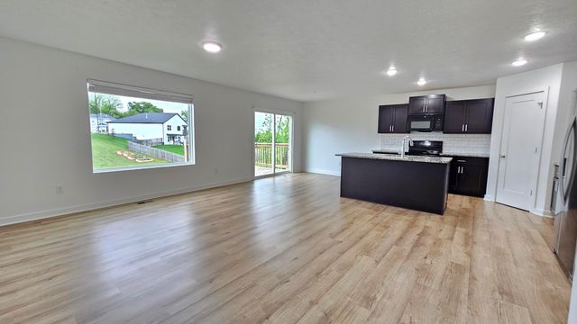 608 N Cheyenne Valley Road, Nixa, MO 65714