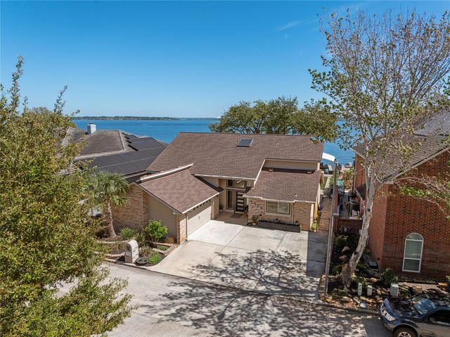 3726 Walden Estates Drive, Montgomery, TX 77356