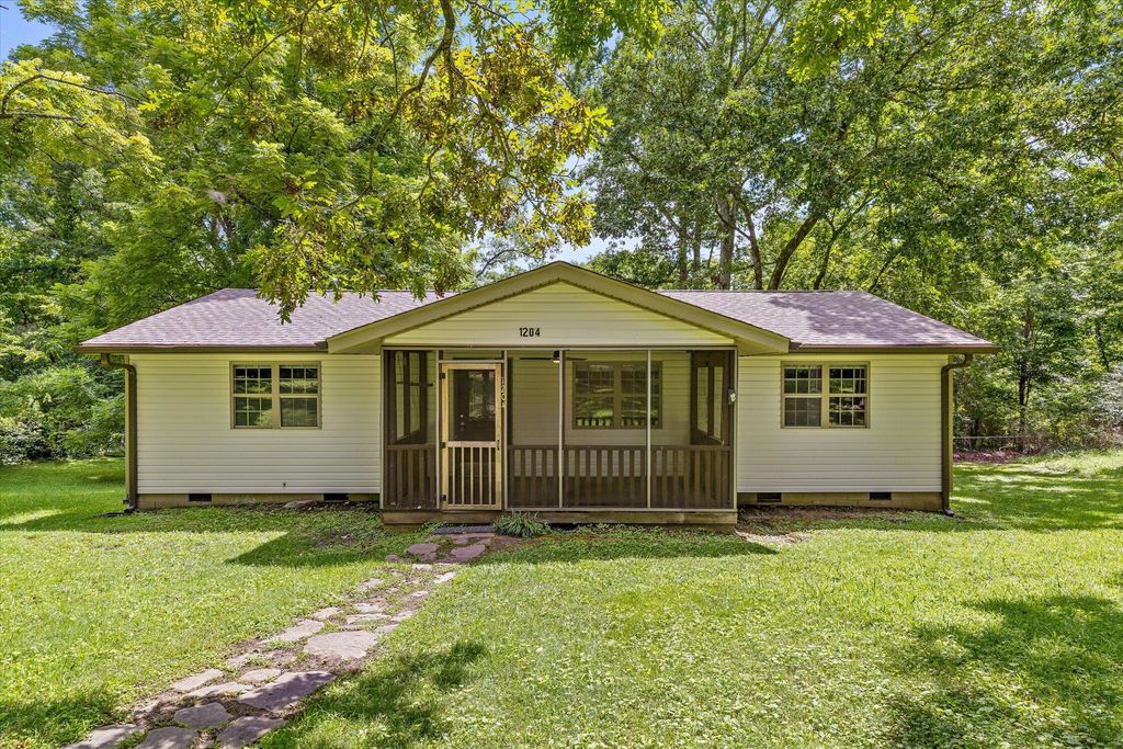 1204 Timesville Road, Signal Mountain, TN 37377