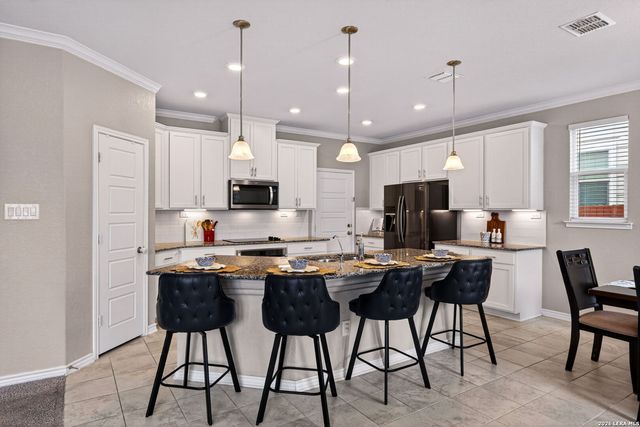 8216 VICTORY CV, San Antonio, TX 78254