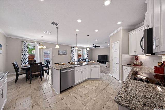 8216 VICTORY CV, San Antonio, TX 78254