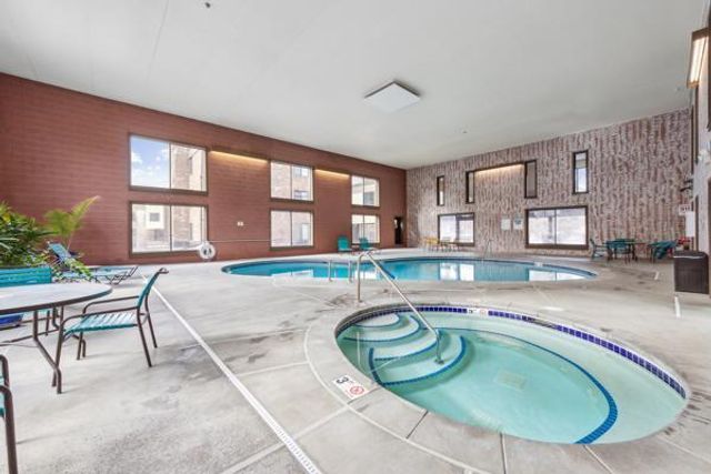 7500 Cahill Road 105C, Edina, MN 55439