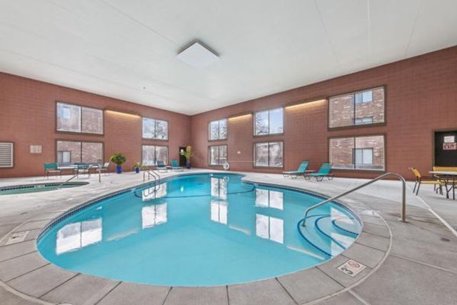 7500 Cahill Road 105C, Edina, MN 55439