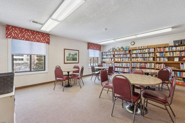 7500 Cahill Road 105C, Edina, MN 55439
