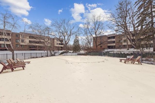 7500 Cahill Road 105C, Edina, MN 55439