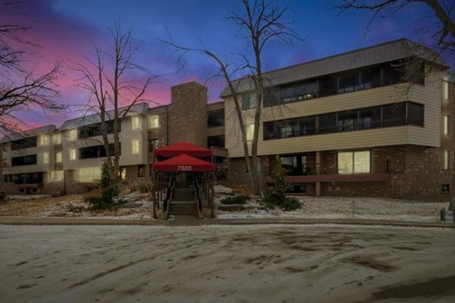 7500 Cahill Road 105C, Edina, MN 55439
