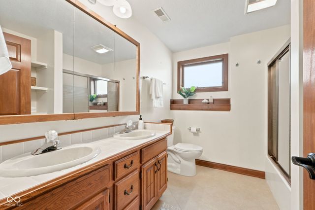 900 Ln 105 Lake James, Angola, IN 46703