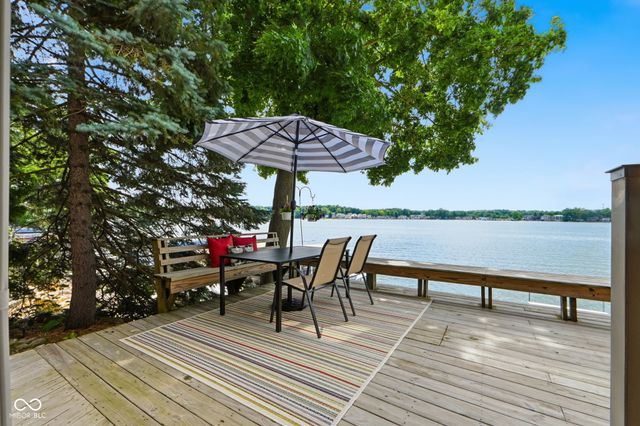 900 Ln 105 Lake James, Angola, IN 46703
