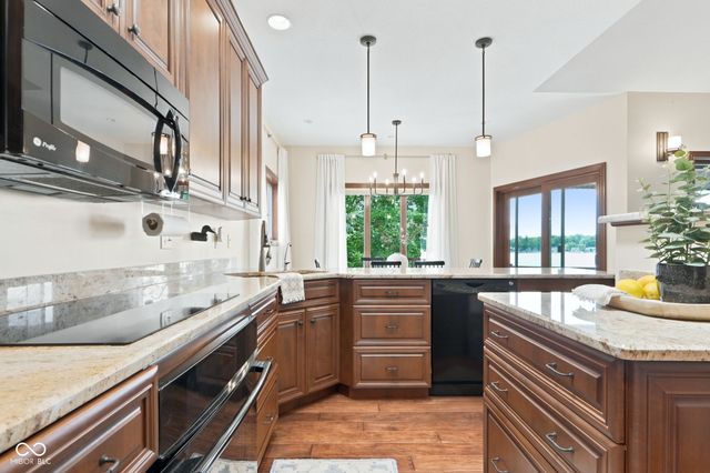 900 Ln 105 Lake James, Angola, IN 46703