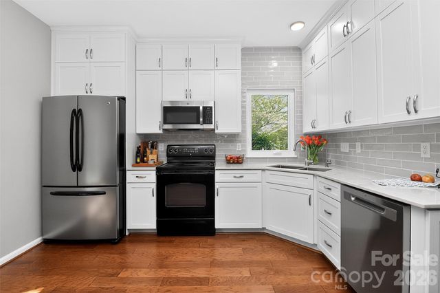 10729 Schooner Bay Lane, Charlotte, NC 28215