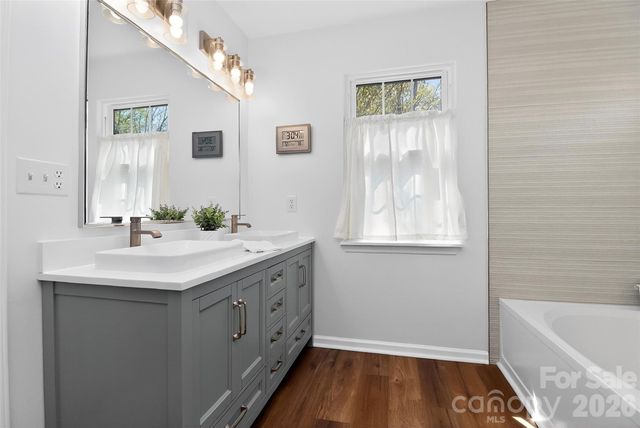 10729 Schooner Bay Lane, Charlotte, NC 28215