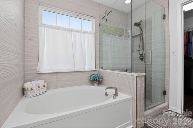 10729 Schooner Bay Lane, Charlotte, NC 28215