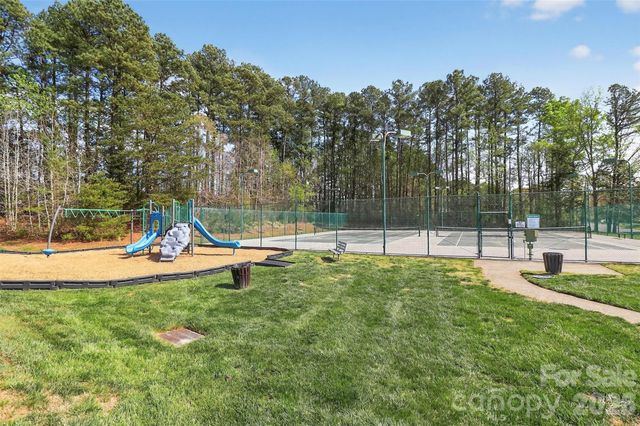 10729 Schooner Bay Lane, Charlotte, NC 28215