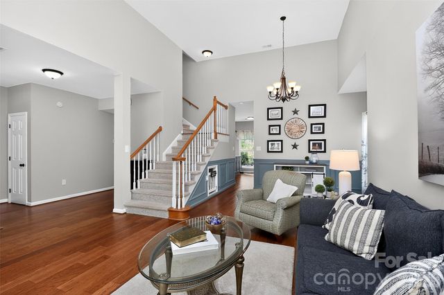 10729 Schooner Bay Lane, Charlotte, NC 28215