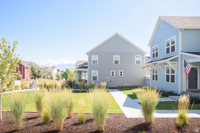 6789 W LEANDER DR, South Jordan, UT 84009