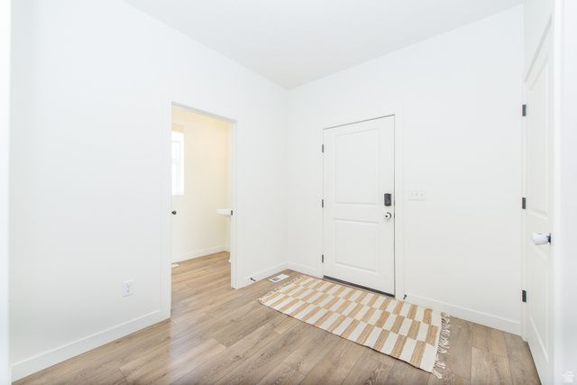 6789 W LEANDER DR, South Jordan, UT 84009