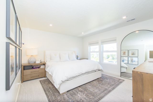 6789 W LEANDER DR, South Jordan, UT 84009