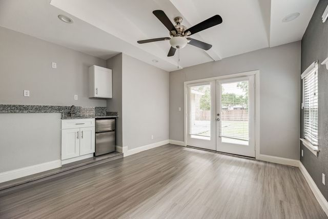 6742 Hialeah Drive, Dallas, TX 75214