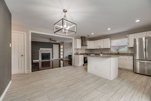 6742 Hialeah Drive, Dallas, TX 75214