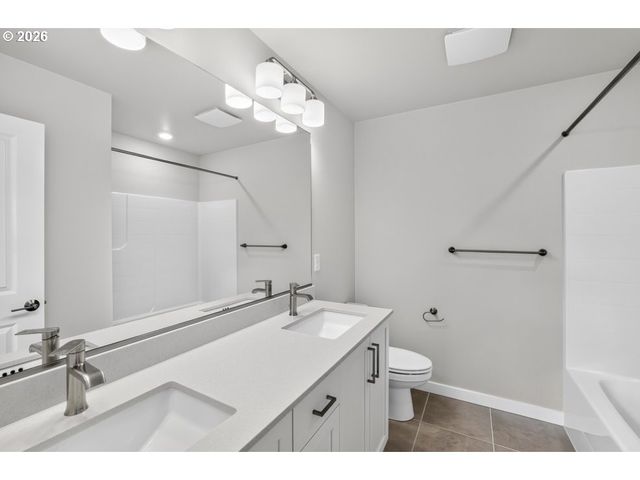 3793 Sw PHYLLIS Ave, Gresham, OR 97080