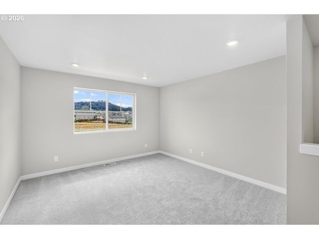 3793 Sw PHYLLIS Ave, Gresham, OR 97080