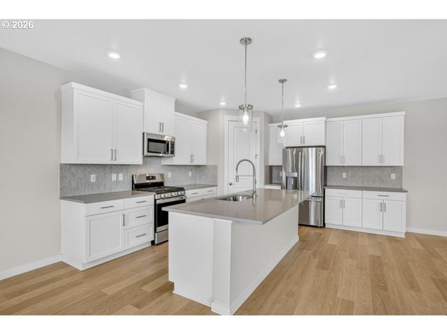 3793 Sw PHYLLIS Ave, Gresham, OR 97080