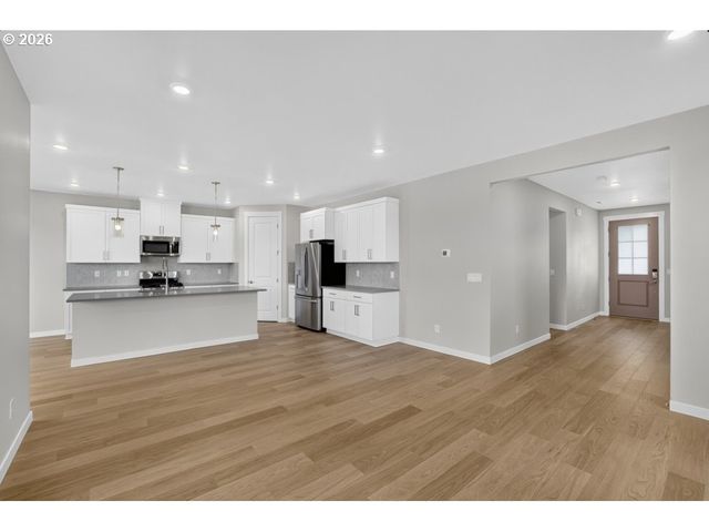 3793 Sw PHYLLIS Ave, Gresham, OR 97080