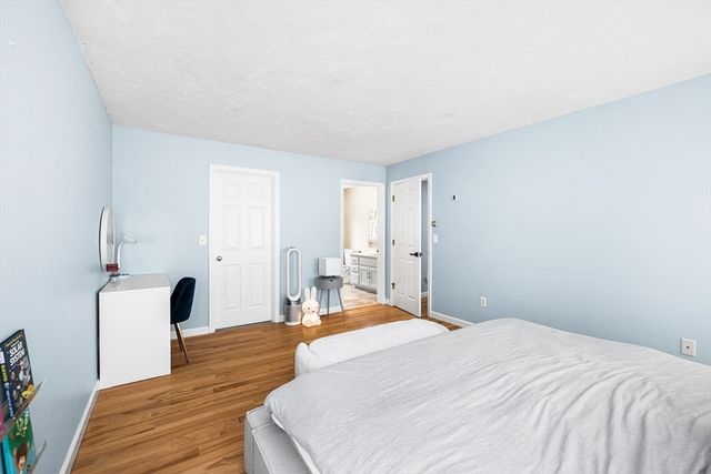 13 Jonathans Way, Upton, MA 01568