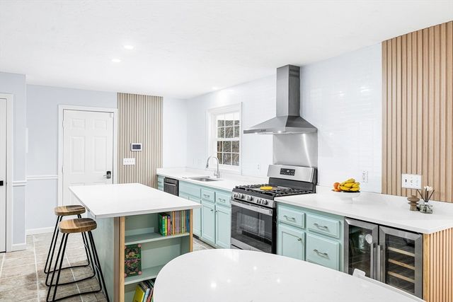 13 Jonathans Way, Upton, MA 01568