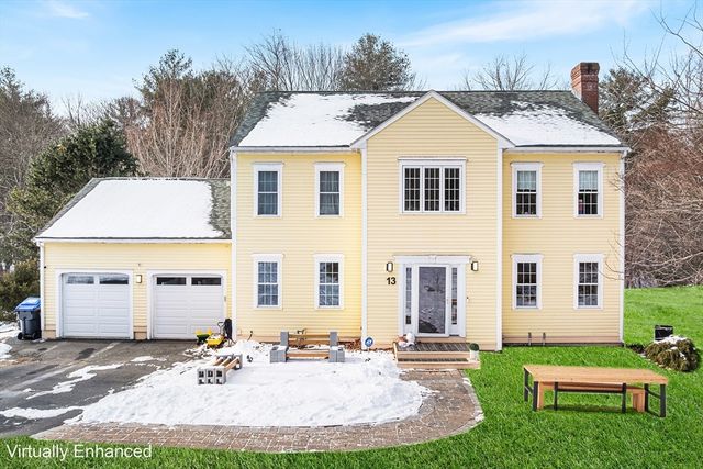13 Jonathans Way, Upton, MA 01568