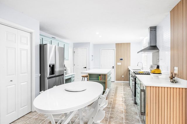 13 Jonathans Way, Upton, MA 01568