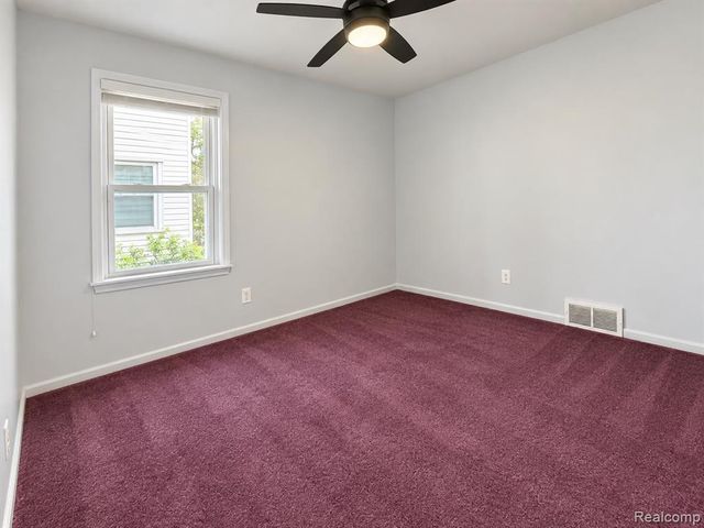 7514 N Silvery Lane, Dearborn Heights, MI 48127