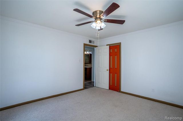 7514 N Silvery Lane, Dearborn Heights, MI 48127